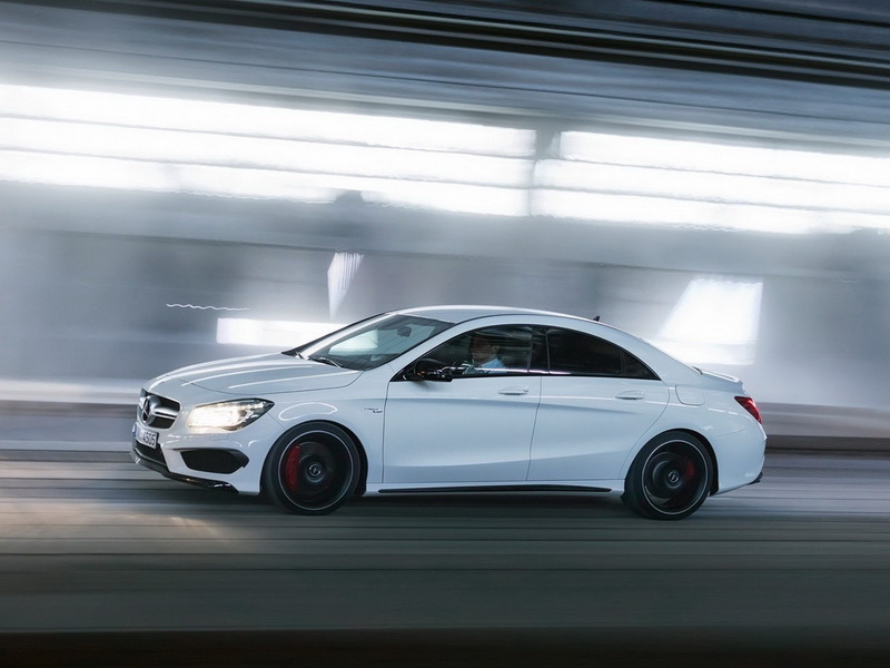 "Заряженный" седан Mercedes CLA 45 AMG обойдется в $47 450 - ФОТОССЕССИЯ