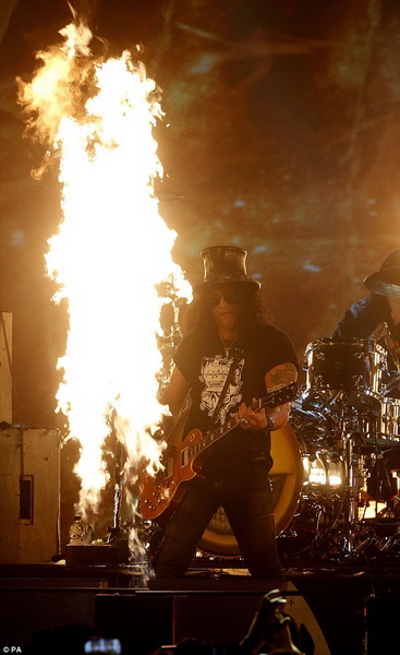 MTV вручил премии лучшим музыкантам - ФОТО