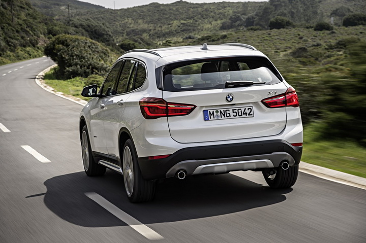 BMW официально представила новое поколение X1 - ФОТО