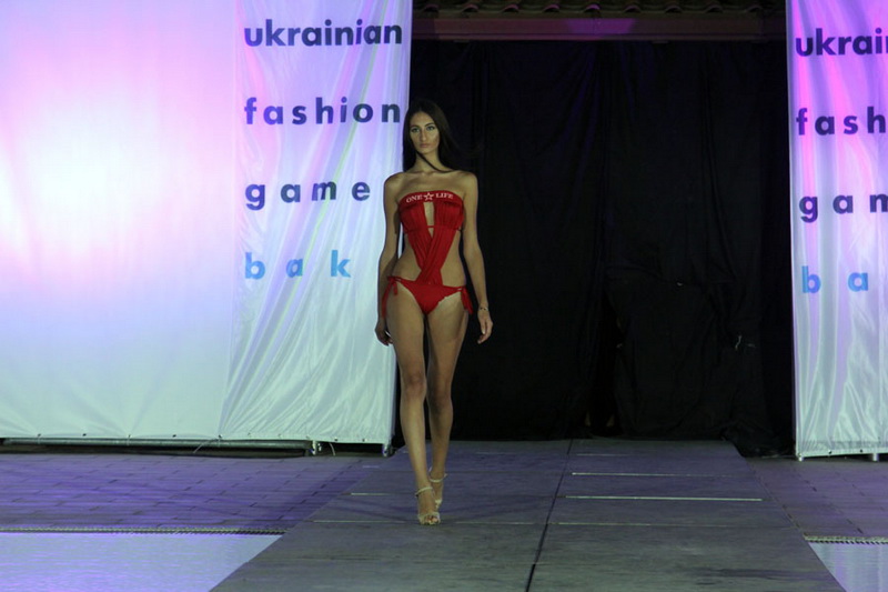 "ONE ☆ LIFE" организовала в Баку незабываемую ночь моды - ФОТО