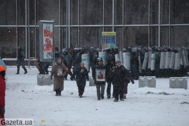 Растет число погибших в результате противостояния в центре Киева - ОБНОВЛЕНО - ВИДЕО - ФОТО