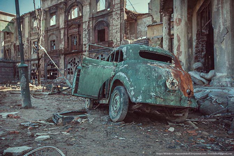 Декорации кварталов разрушенного Сталинграда - ФОТОСЕССИЯ
