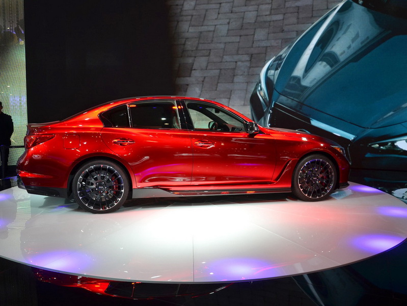 Седан Infiniti с мотором от суперкара близок к серийному производству - ФОТО