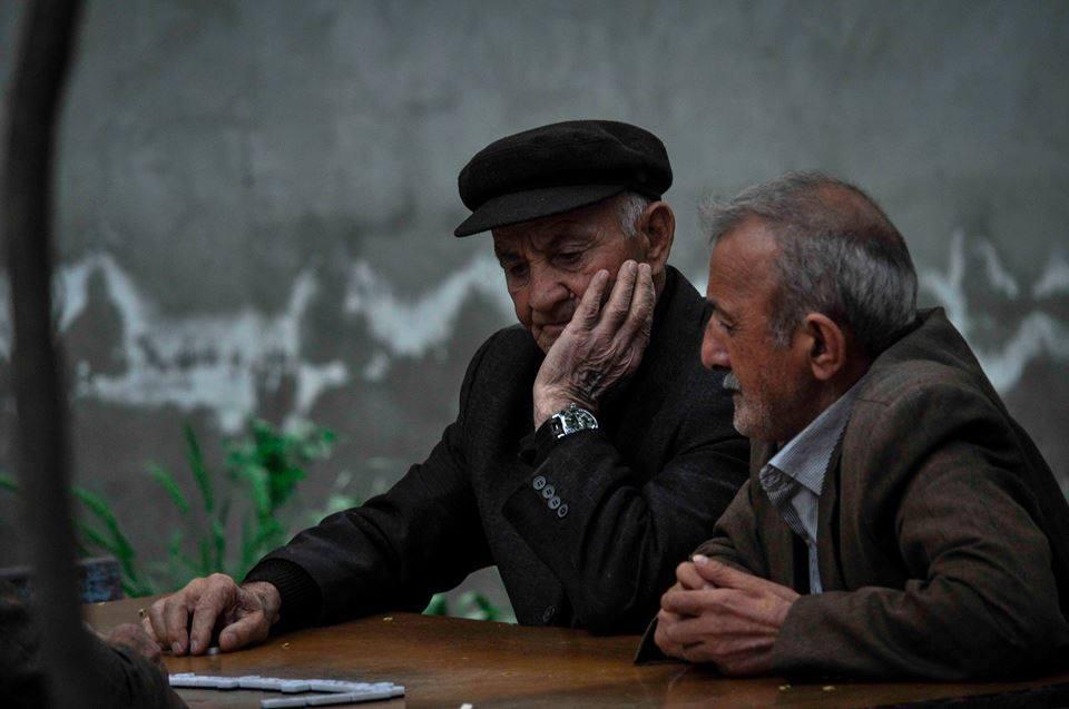 Qocaların yanından reportaj: "Qızların xoşuna gəlir, ağsaqqal..." - FOTO