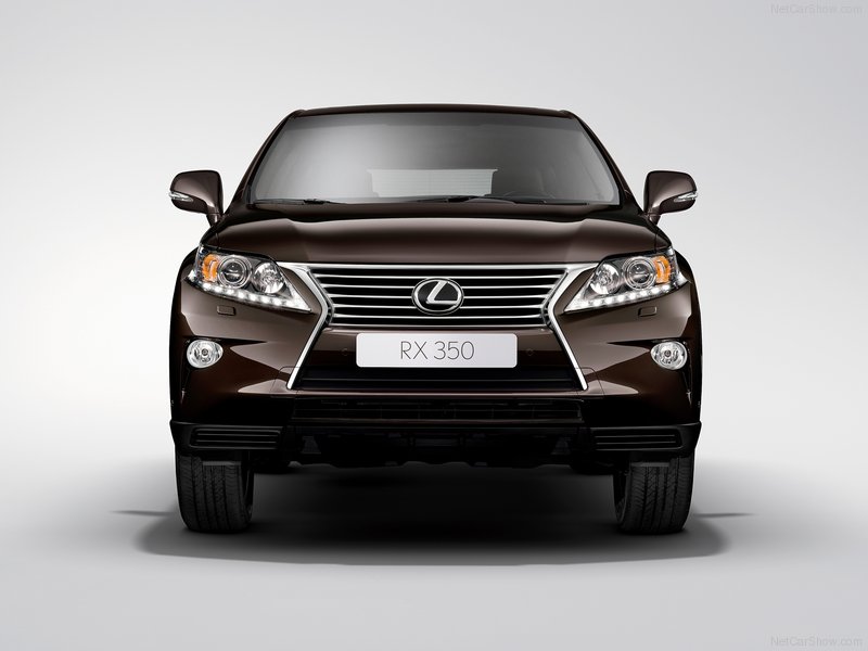 Lexus представил сразу два новых внедорожника в Женеве - ФОТОСЕССИЯ