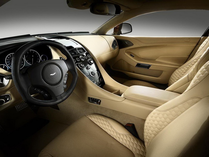 В США дебютирует Aston Martin Vanquish - ФОТО