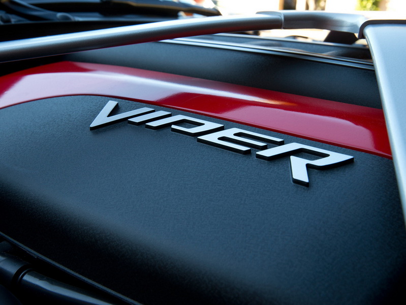 Chrysler остановит выпуск SRT Viper на 2 месяца - ФОТО