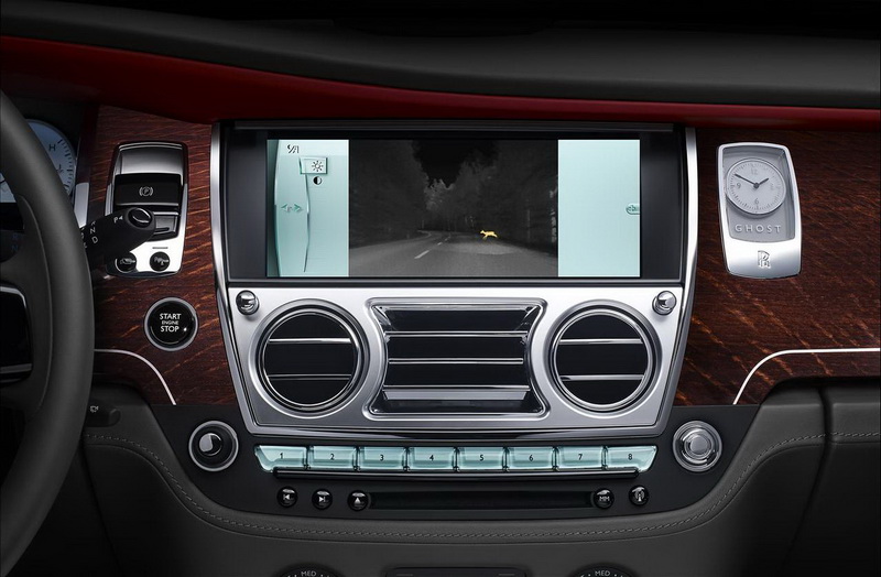 Коробка передач нового Rolls-Royce будет сверяться с картой местности - ФОТО