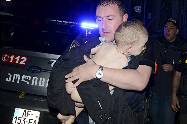 Трагедия в Тбилиси: по городу гуляют дикие звери - ОБНОВЛЕНО - ФОТО - ВИДЕО