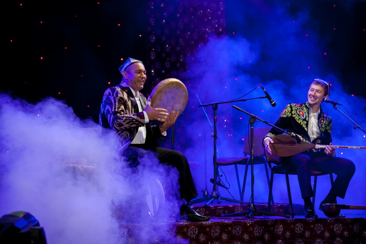 İran və özbək musiqiçiləri Şəkidə maraqla qarşılandı - FOTOLAR