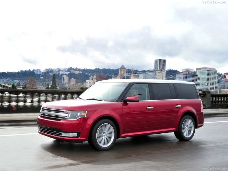 Новый семиместный внедорожник Ford Flex 2013 года - ФОТОСЕССИЯ