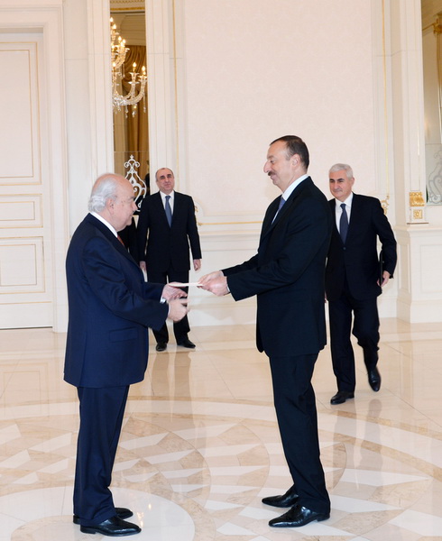 Президент Азербайджана принял верительные грамоты новоназначенных послов ряда стран - ОБНОВЛЕНО - ФОТО