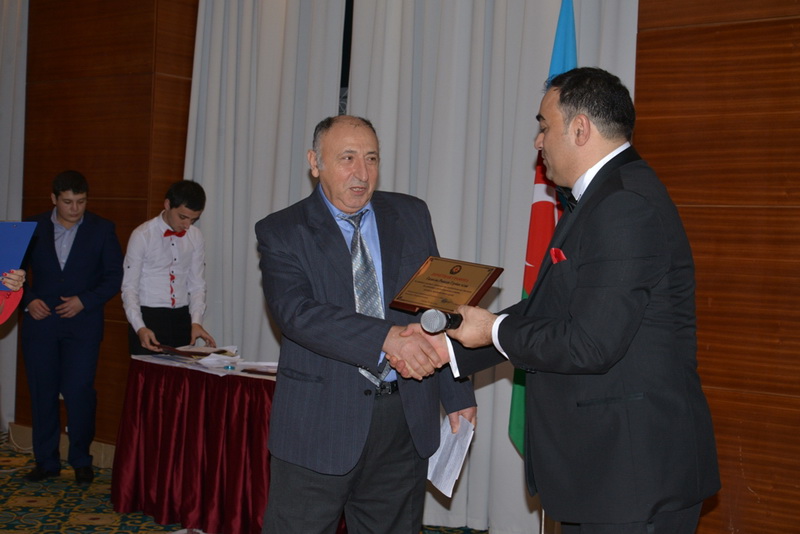 Aktauda Ulu Öndər Heydər Əliyevə həsr olunmuş şeirlər kitabı təqdim olunub – FOTO