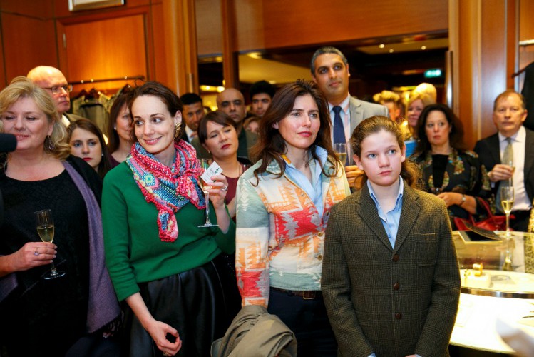 Общество Великобритания-Азербайджан и компания Ralph Lauren провели в Лондоне благотворительную акцию для детей-инвалидов - ФОТО