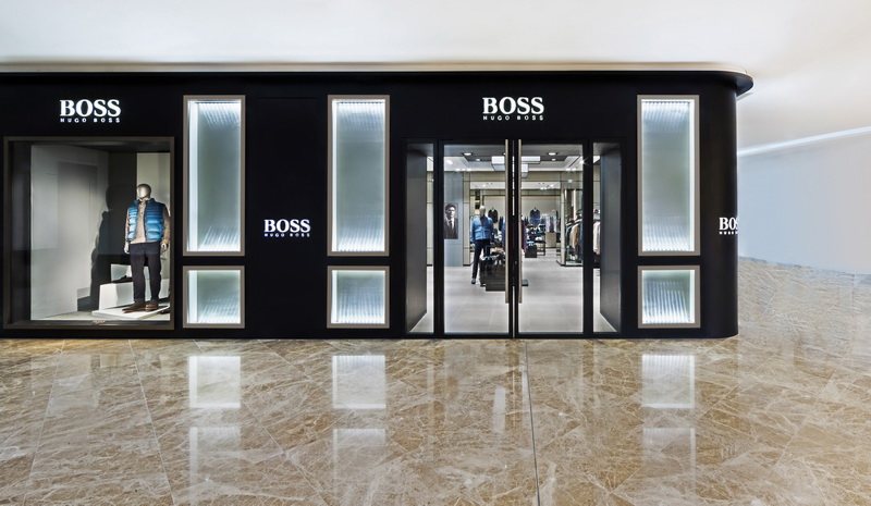 Hugo Boss открыл свой новый флагманский магазин в Port Baku Mall - ФОТО