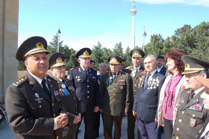 В Азербайджане отмечается День Победы над фашизмом - ОБНОВЛЕНО - ФОТО