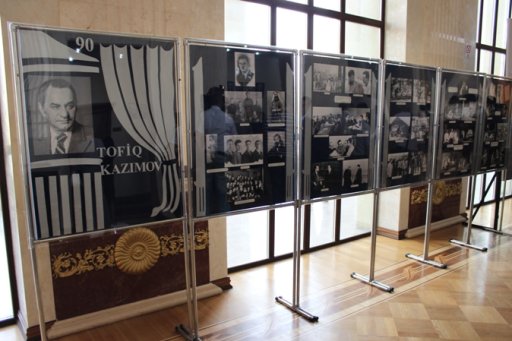 В Баку отметили 90-летие режиссера Тофига Кязымова - ОБНОВЛЕНО - ФОТО