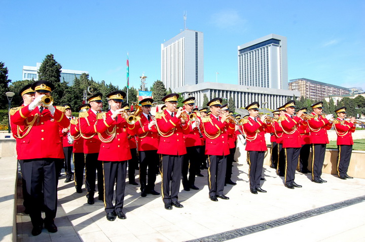 В Азербайджане отмечается День Победы над фашизмом - ОБНОВЛЕНО - ФОТО