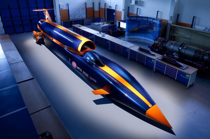Проект Bloodhound продемонстрировал процесс строительства ракетомобиля - ФОТО