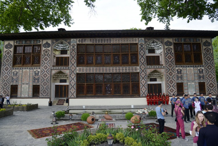 Грандиозный фестиваль огня - в древнем Шеки - ФОТО