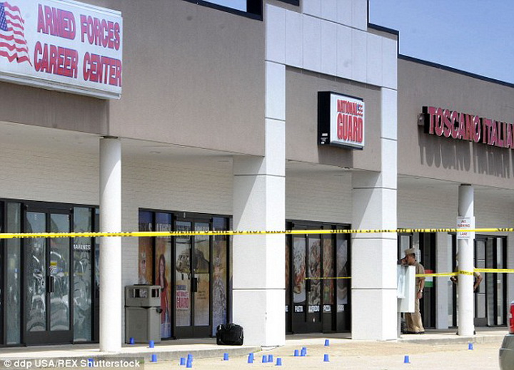 Теракт в США: расстреляли морских пехотинцев - ОБНОВЛЕНО - ФОТО