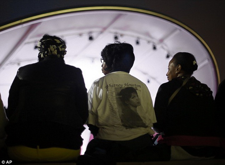 Дочь Уитни Хьюстон поправляется - ОБНОВЛЕНО - ФОТО