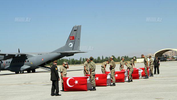 Türkiyə şəhidlərini dəfn edir: baş nazir ağladı - VİDEO - FOTO