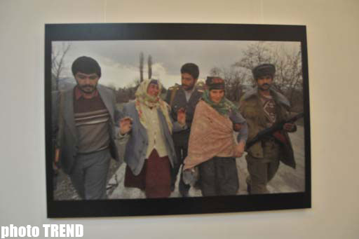 В Баку представлены работы французского фотографа о Ходжалинской трагедии - ОБНОВЛЕНО - ФОТО