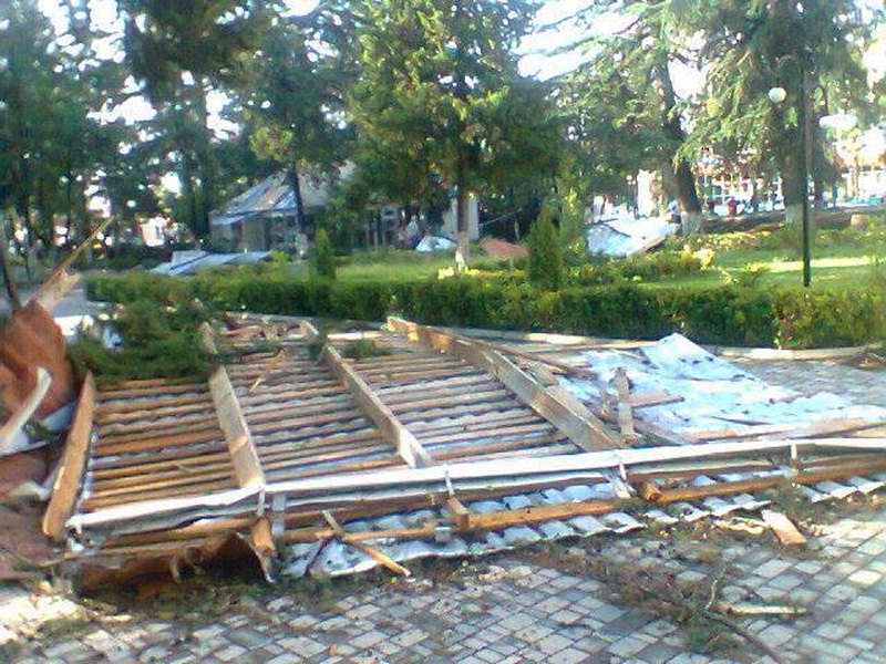 Külək iki rayonu viran elədi - YENİLƏNİB - FOTO