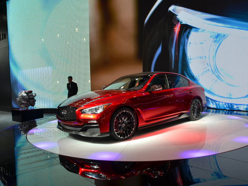 Седан Infiniti с мотором от суперкара близок к серийному производству - ФОТО