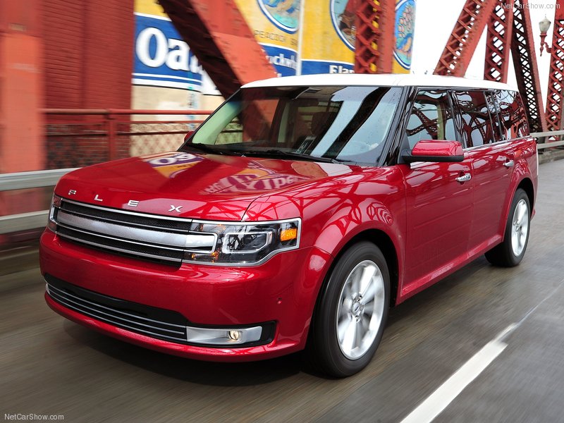 Новый семиместный внедорожник Ford Flex 2013 года - ФОТОСЕССИЯ