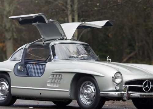 Mercedes-Benz 1955 года продали за рекордные $4,6 миллионов - ФОТО