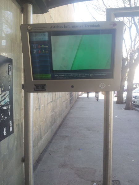 Репортаж с бакинской улицы: почему горожане боятся этой остановки – ФОТО