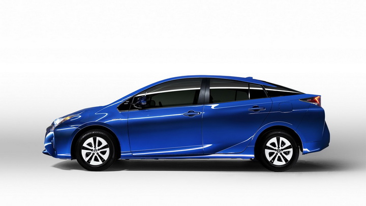 Toyota показала новое поколение культового "гибрида" - ФОТО