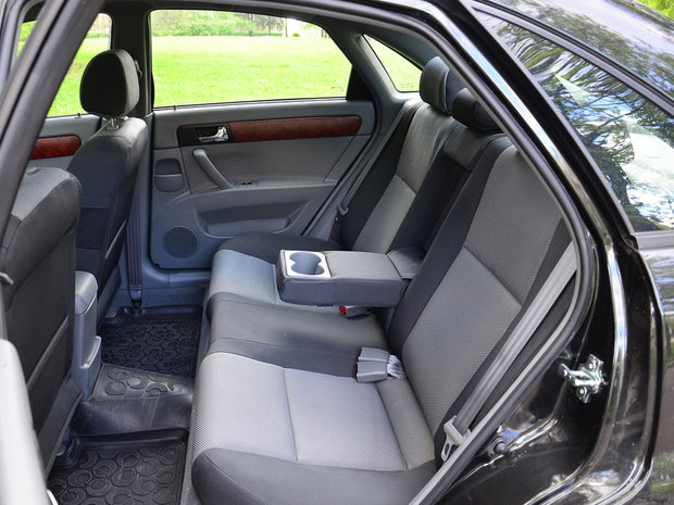 Популярная в Азербайджане Daewoo Gentra: новое лицо Chevrolet Lacetti - ФОТО