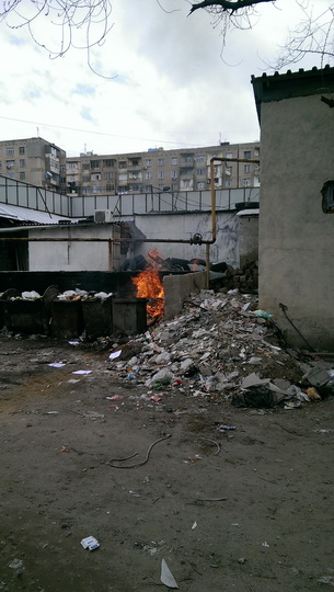 В Баку устроили поджог прямо под газовой трубой - ФОТО